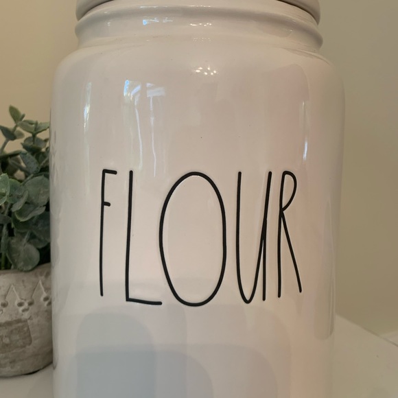 Rae Dunn LL Flour Canister - Picture 3 of 3